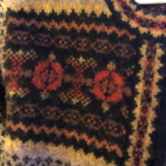 Sweater - Picture 3 of 3